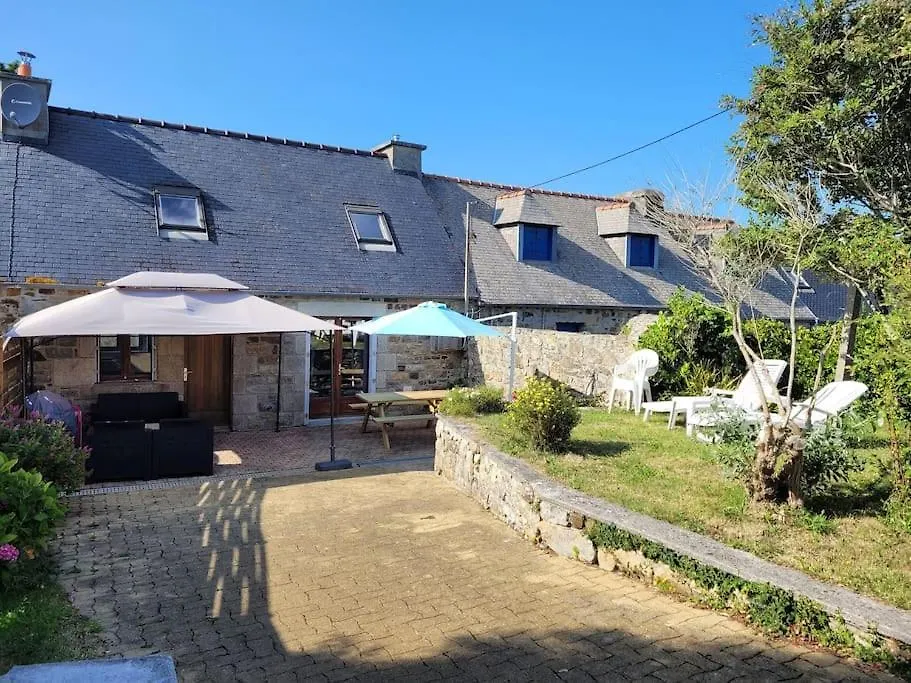 Chaleureux Penty, Bord De Mer, Pointe De Dinan クロゾン フランス