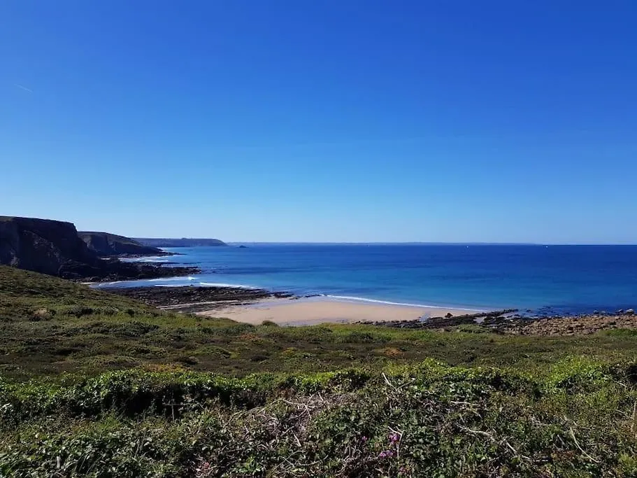 Chaleureux Penty, Bord De Mer, Pointe De Dinan Crozon France