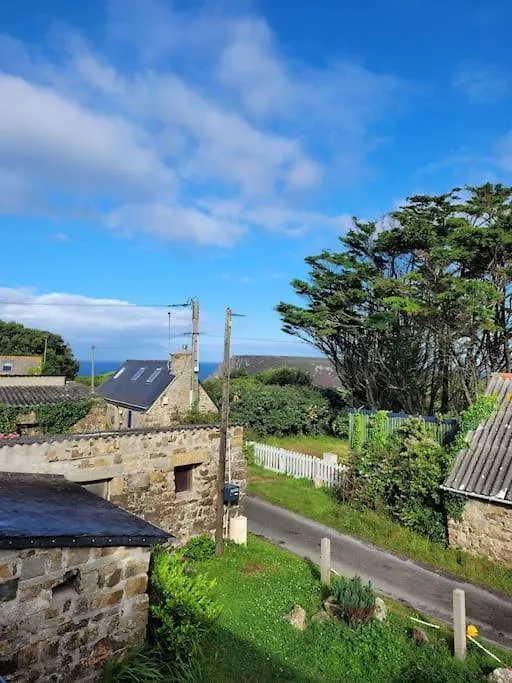 Holiday home Chaleureux Penty, Bord De Mer, Pointe De Dinan Crozon
