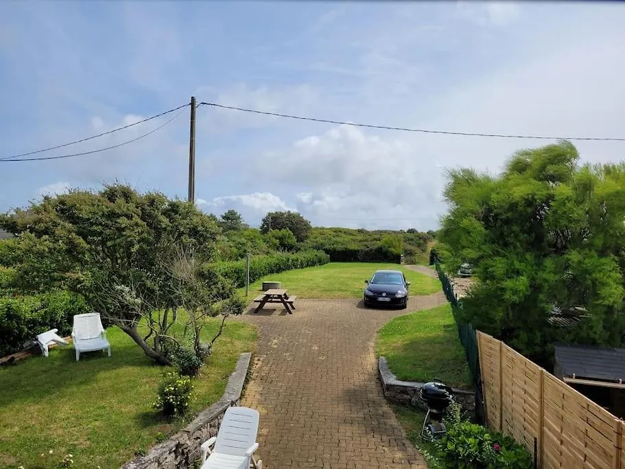 Holiday home Chaleureux Penty, Bord De Mer, Pointe De Dinan Crozon