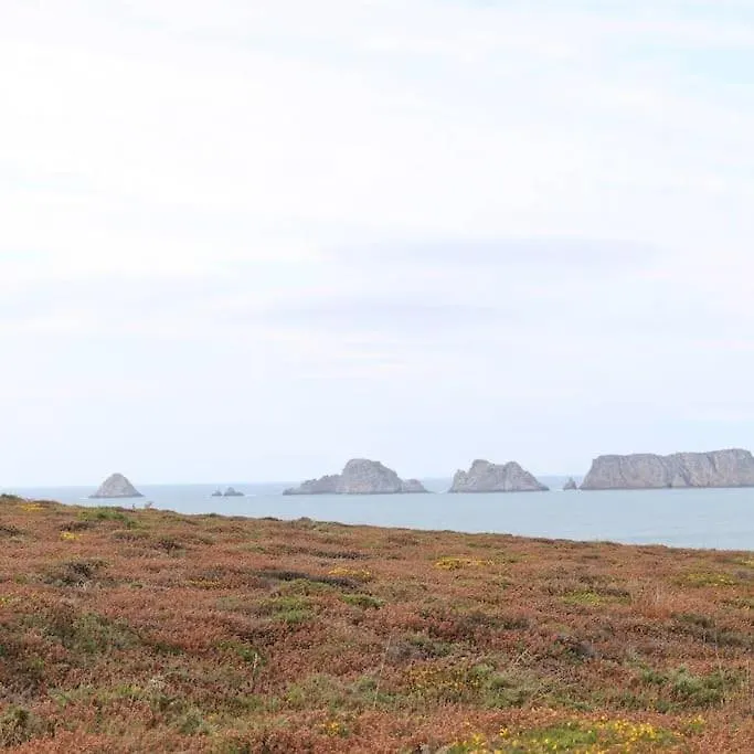 Chaleureux Penty, Bord De Mer, Pointe De Dinan Crozon France